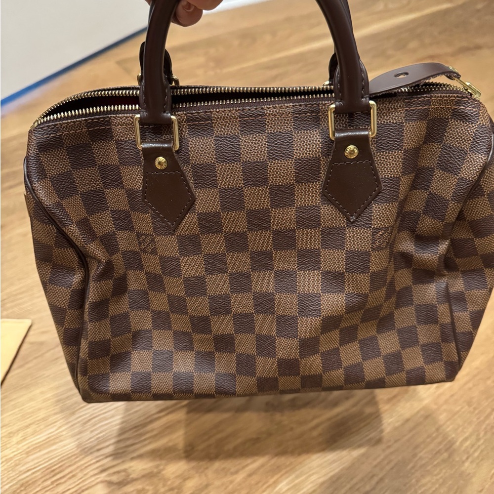 Louis Vuitton speedy 30  bag 
Damier Ebene
Excellent condition, used once